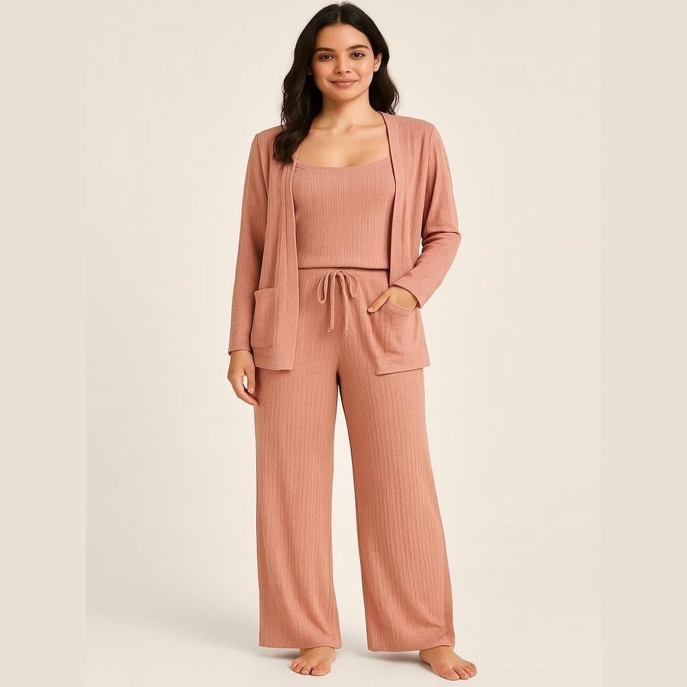 Arianna pink 3 pc set,NWT size s-m resort lounge wear comphy,stylish
